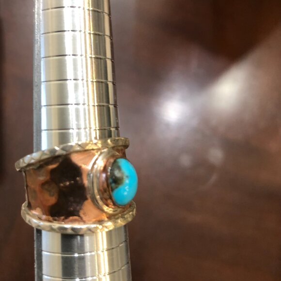 Turquoise Gemstone Ring - Oval Shape - Wide Hammered Copper Band - Size 10 - Picture 8 of 13